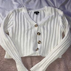 Cropped sweater